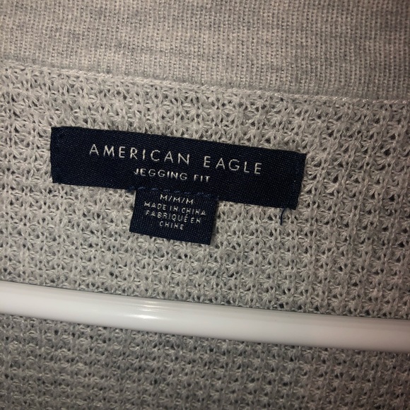 American Eagle sweater - Picture 2 of 2